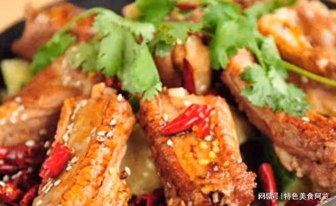 肉食愛好者的福音,深扒干鍋排骨的解饞做法,焦香味美,滋補下飯