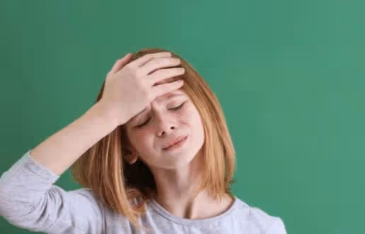 女孩首次來例假,我們得告訴孩子3件事,讓孩子保護好自己