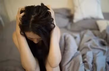 發現我爸出軌後,我不敢告訴媽媽,可最終拯救了我家的還是她