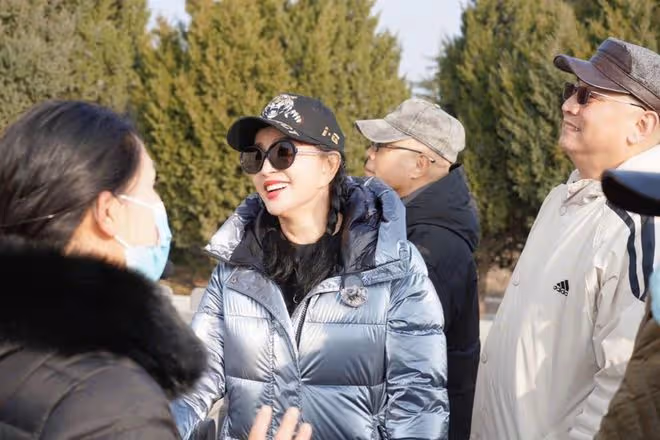 女神劉曉慶扮嫩又出錯!臉P濾鏡讓人驚呆