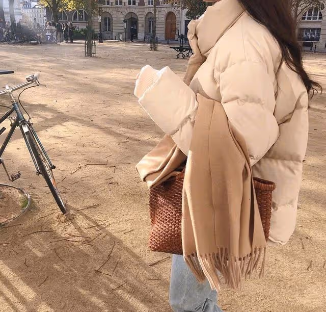 「大骨架」女性也能穿出曼妙身姿,選這幾款大衣准沒錯,時髦大方