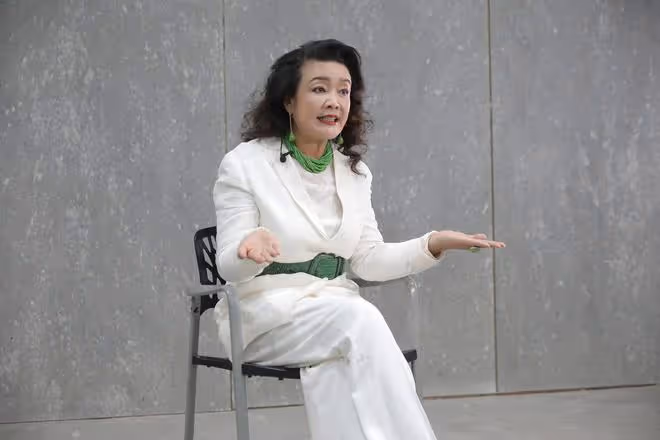 張蘭無懼張穎穎起訴威脅，直播間霸氣回應