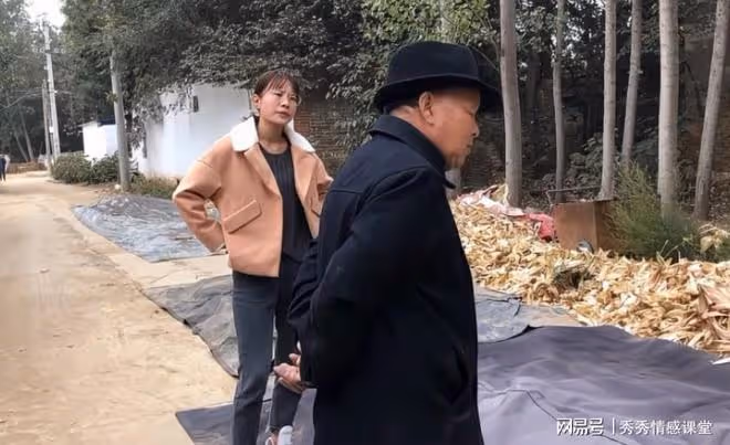 弟弟結婚,我爸讓我拿90萬幫他買房,我拒絕後,他不讓我喝喜酒
