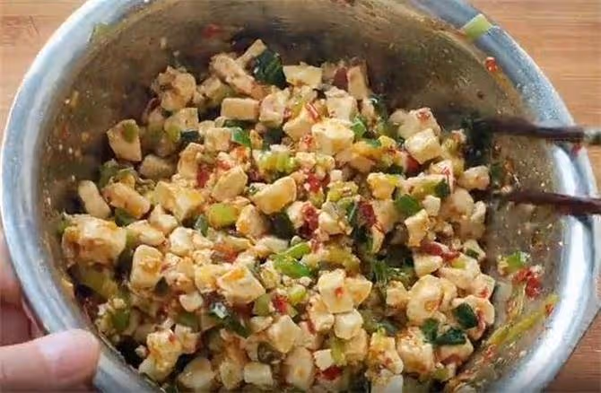 第一次用豆腐做包子,教你特殊調餡方法,真的出乎意料的好吃