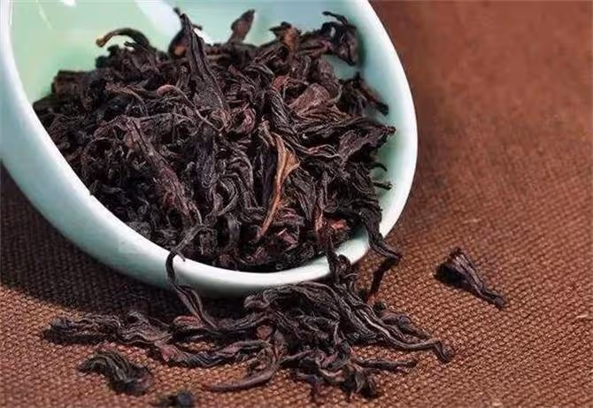 大紅袍是紅茶還是綠茶?大紅袍是不是中國最名貴的茶葉?