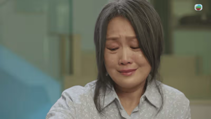 TVB女神級花旦26年後再拍劇!變滿頭白髮和皺紋!美貌大犧牲