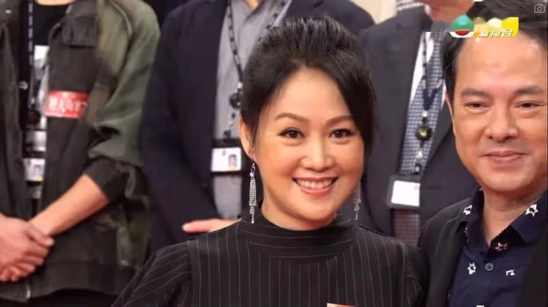 TVB女神級花旦26年後再拍劇!變滿頭白髮和皺紋!美貌大犧牲