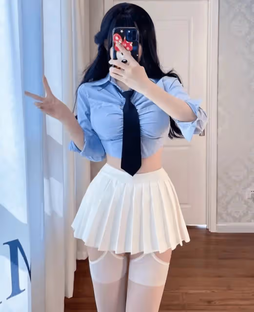 白絲弔帶襪:性感誘惑,綻放致命魅力!