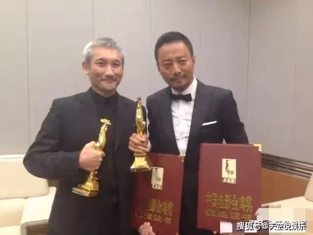 影帝張涵予近照:太抗老了,60歲似40齣頭,網友:這時間去哪兒了