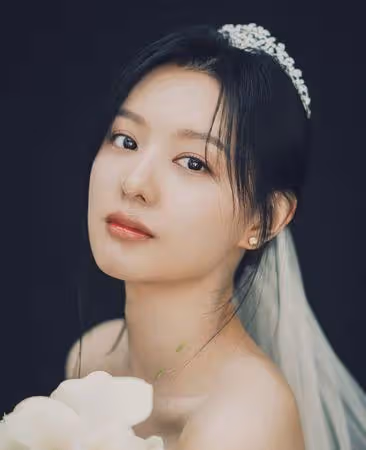 拍《淚之女王》婚紗照前「僅見面金秀賢2次」！　金智媛：那時很生疏