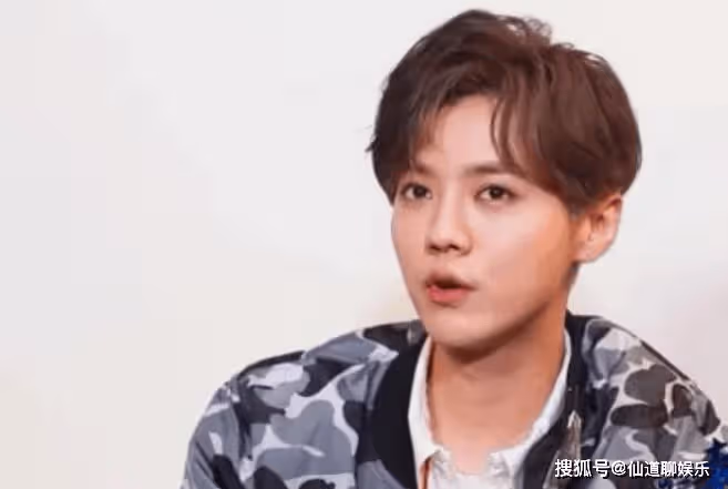 關曉彤和鹿晗戀情公開的原因是什麼？頂流時期官宣戀情很男人