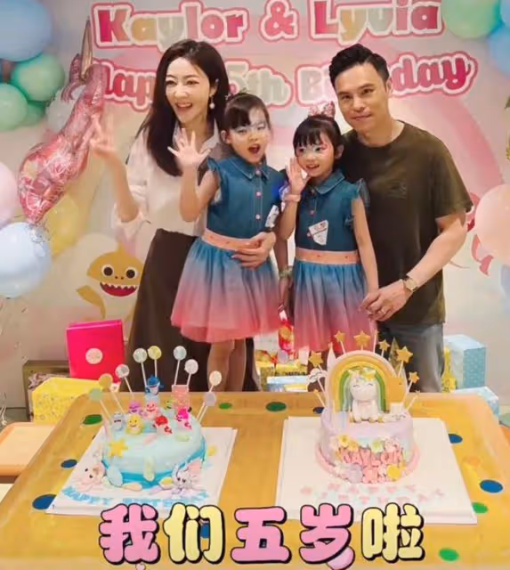 熊黛林雙胞胎女兒近照曝光，小姐妹身高差距超大，越長越像爸爸