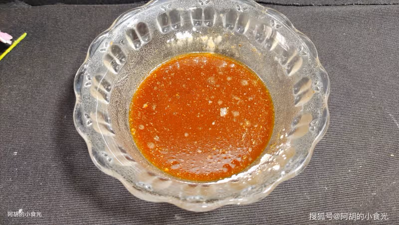 香椿韭菜靠邊站!穀雨後這菜使勁吃,配牛肉一炒,吃出大營養,一道神級下飯菜