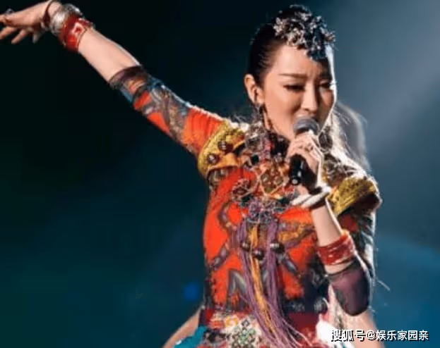 薩頂頂為什麼被稱作神婆？她憑藉獨特的音樂風格走紅