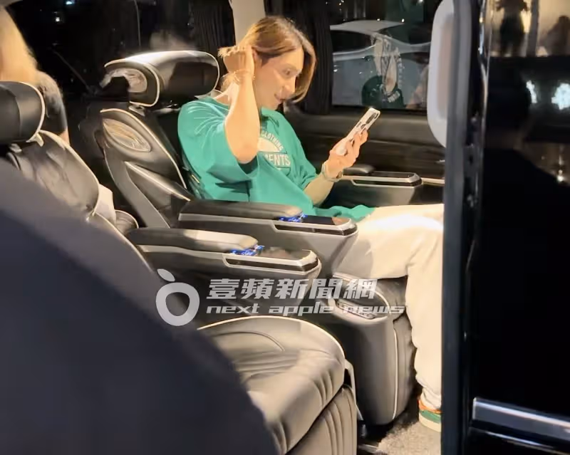 狗仔直擊｜Super Junior慶功宴！始源、希澈都來了　百粉包圍桃園鼎王