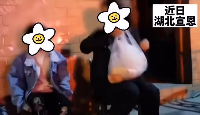 精神障礙女子徒步七小時來見女兒,用僅有的零錢給女兒買禮物