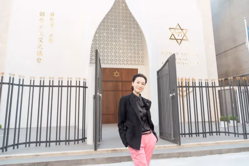 坣娜淡出螢光幕原因曝光　聖殿辦晚宴樂當人形立牌
