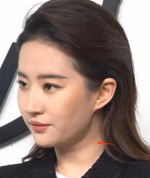 看了37歲楊冪和49歲林志玲的生圖,治好了我的容貌焦慮