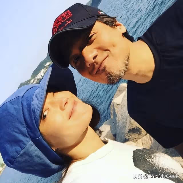 舒淇曬中式婚照慶結婚8周年，馮德倫曾告白：看到婚戒就開心！