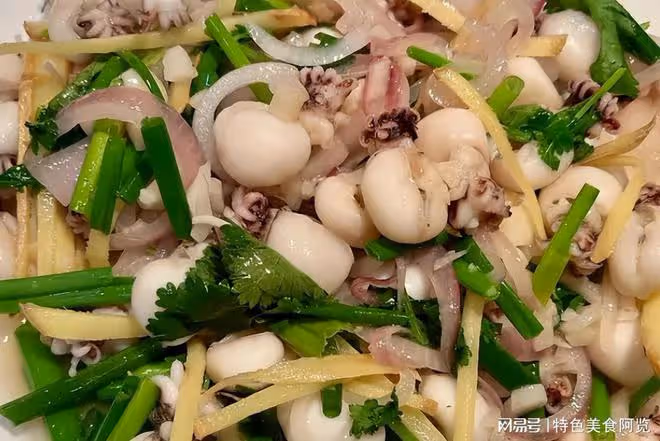 0基礎美食之蒜薹炒墨魚仔,脆嫩解饞,滋補味美,被誇爆的下飯菜