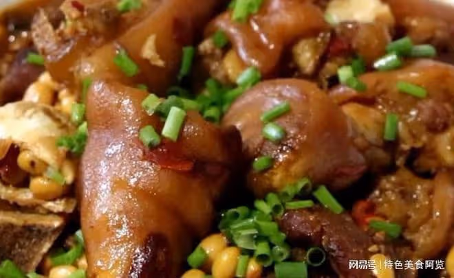 肉食愛好者的福音,深扒黃豆燜豬蹄的解饞做法,美容養顏嘎嘎香