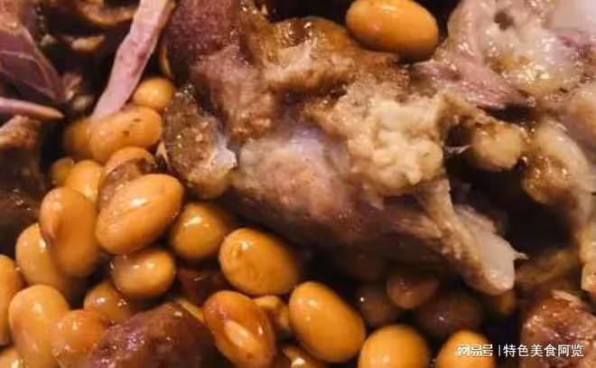 肉食愛好者的福音,深扒黃豆燜豬蹄的解饞做法,美容養顏嘎嘎香