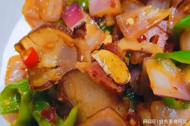 洋蔥炒臘肉坦白局,這麼做咸鮮味美,保姆級攻略,被誇爆的下飯菜