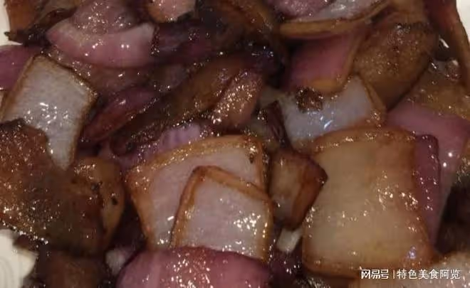洋蔥炒臘肉坦白局,這麼做咸鮮味美,保姆級攻略,被誇爆的下飯菜