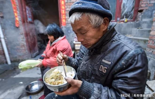 前天,在我家吃住三年的侄子打八通電話給我,我都沒接