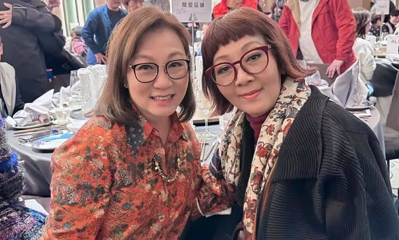香港服裝設計師患大腸癌離世，癌細胞擴散到肝部，手術後昏迷多日