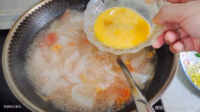雞湯、骨湯不如這碗湯！花小錢煮一碗，引爆好食慾，特爽滑，飯前一碗吃啥都香
