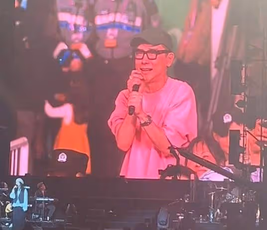 著名歌手許美靜南京演唱會翻車,全場居然高喊退票!