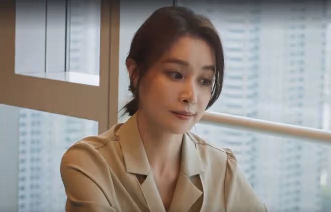 《城中之城》直到默許吳顯龍殺蘇見仁,吳顯龍才發現,趙輝真的狠