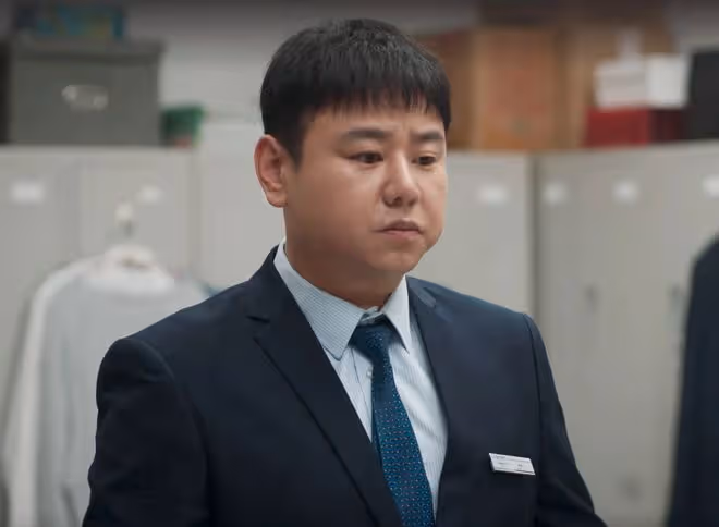 《城中之城》直到默許吳顯龍殺蘇見仁,吳顯龍才發現,趙輝真的狠