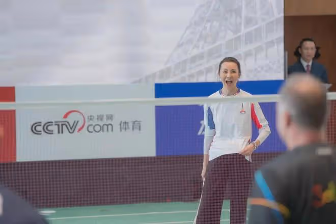 59歲張曼玉近照曝光!身材消瘦惹人憐,蘋果肌下垂醫美痕跡明顯