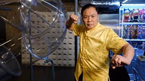 71歲矚目配角拍戲曾被迫生吃蜥蜴，自爆當年加入TVB原因