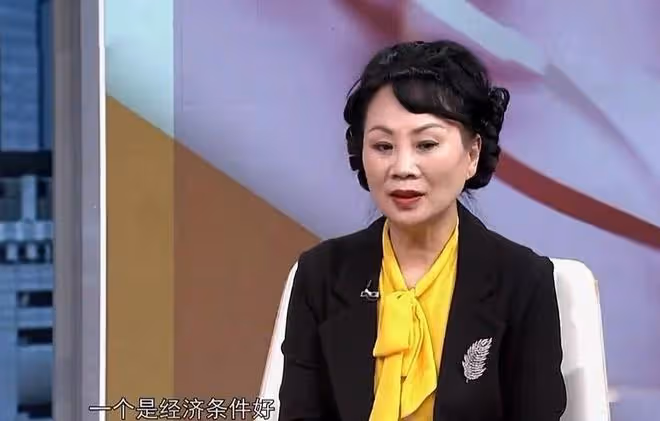漂亮大媽相親要求多,嫁有錢人住大房子不做家務,大爺扭頭就走