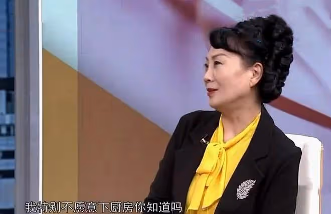 漂亮大媽相親要求多,嫁有錢人住大房子不做家務,大爺扭頭就走