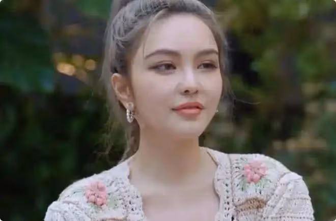 周揚青參加《浪姐5》惹爭議，唱跳演啥都不會，是來直播賣貨的嗎