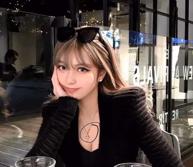 周揚青參加《浪姐5》惹爭議，唱跳演啥都不會，是來直播賣貨的嗎