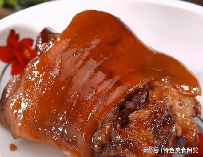 軟爛脫骨的【醬肘子】!黏糊入味,滿滿膠汁,饅頭沾湯都好吃~