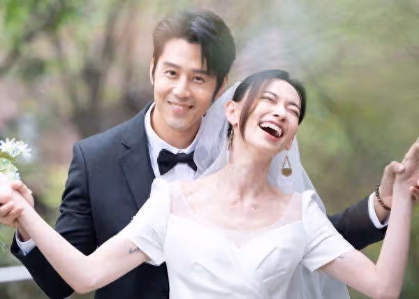 和陳庭妮婚禮卡關！胡宇威為戲先拍婚紗照　親密摟姚以緹腰不怕尷尬