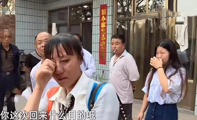 女子拋夫棄子16年,患癌後求女兒資助,女兒要求復婚她倉皇逃跑