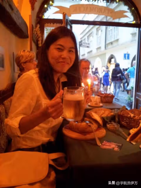 未婚先孕?河北美女為嫁波蘭窮學生,與父母斷絕關係,如今後悔嗎