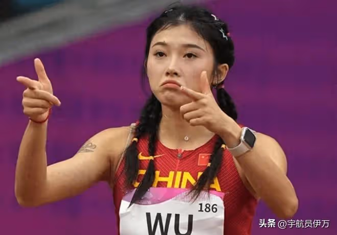 樹大招風?吳艷妮因三角褲、化妝紋身惹爭議,網友:競技只看成績