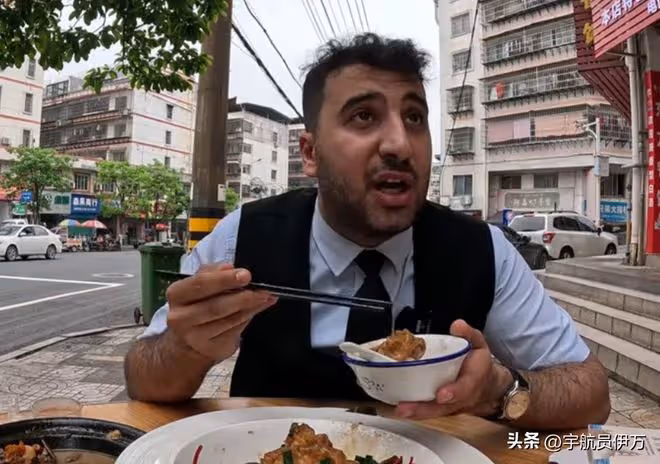 伊拉克老王:曾被子彈擊中腹部,卻被中國河南人一頓飯弄哭3次