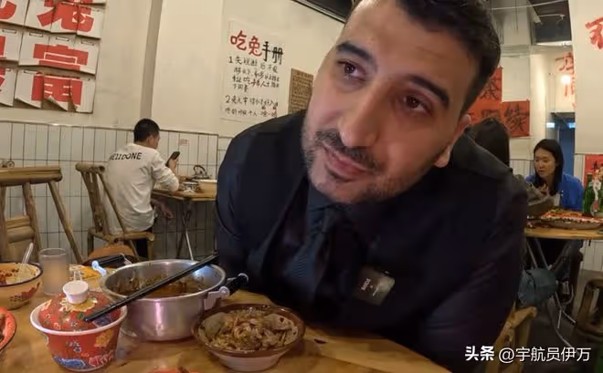 伊拉克老王:曾被子彈擊中腹部,卻被中國河南人一頓飯弄哭3次