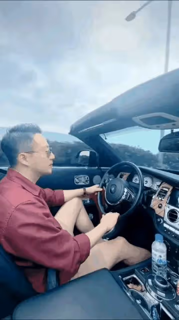 馬筱梅大S開始過招了！陪汪小菲學校門口堵孩子，大S形象一落千丈