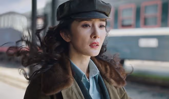 《哈爾濱1944》直到滿洲羅賓漢曝光,關雪都不知道,自己被騙了