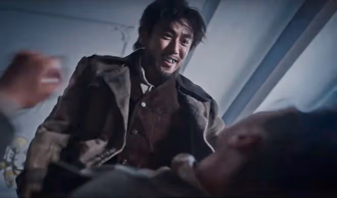 《哈爾濱1944》直到滿洲羅賓漢曝光,關雪都不知道,自己被騙了